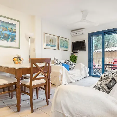 Barbati Beach Bungalow Дом отдыха Барбати